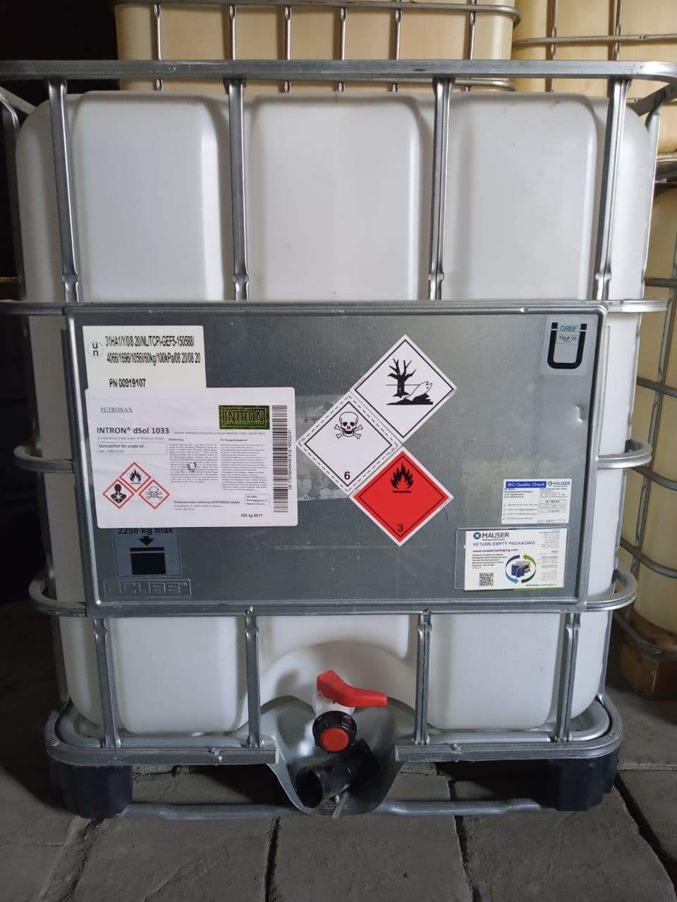 How does demulsifier for crude oil INTRON® dSol works?